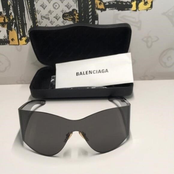 New Authentic Balenciaga BB0122S 004 Black Shield Sunglasses - Picture 5 of 11